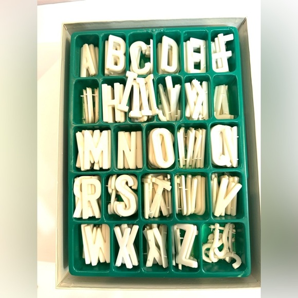 Vintage Plastic Tack-Back Letters WHITE Upper Case Perfection Form Co - Picture 3 of 9